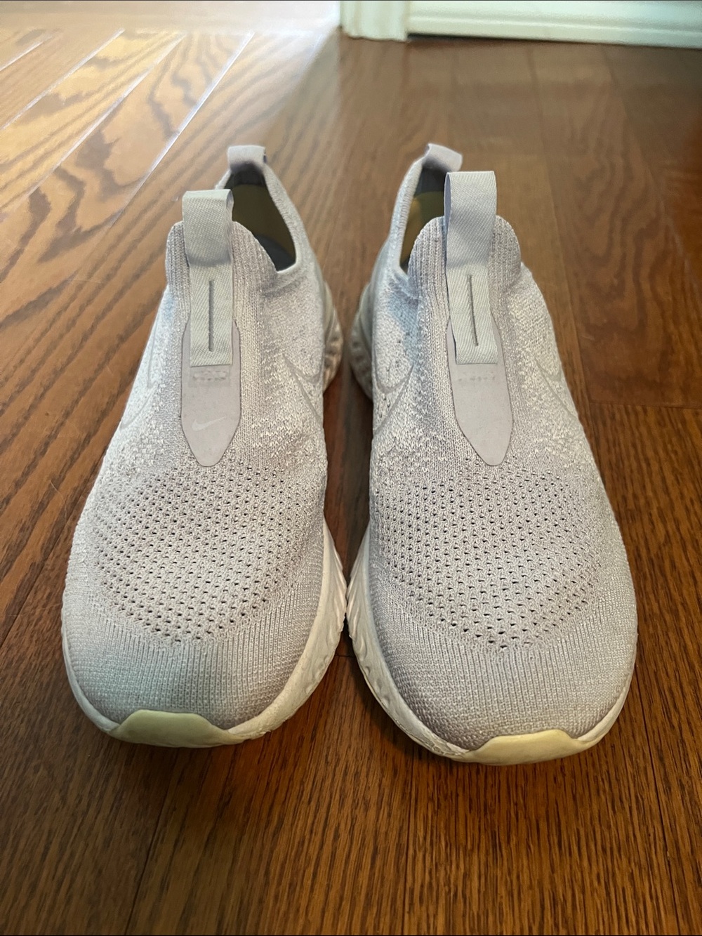 Womens NIKE Lightweight Slip-On Knit Sneakers - Light gray/lavender sz 9